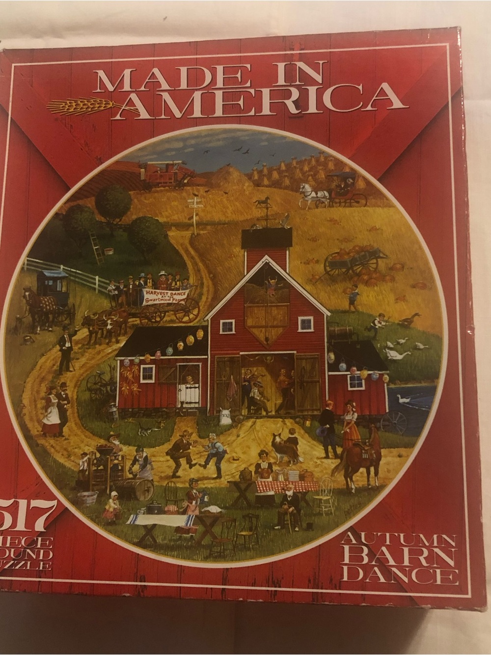 Made in America Autumn Barn Dance 517-Piece Jigsaw Puzzle - Red